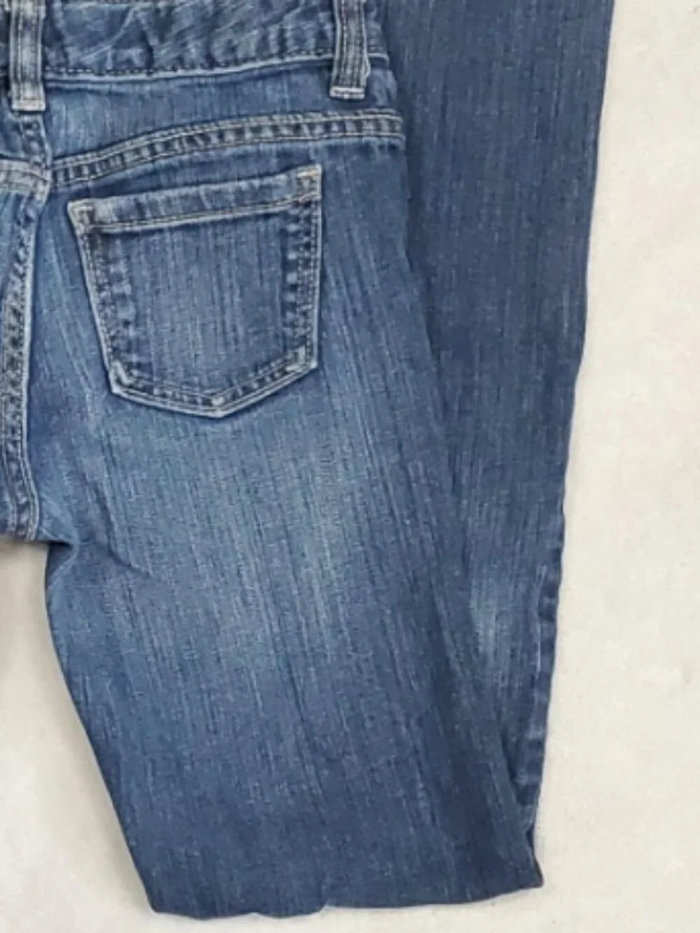 Old Navy Boot Cut Jeans Girls size 8 Mid Rise Gently Preloved Slight flare GUC